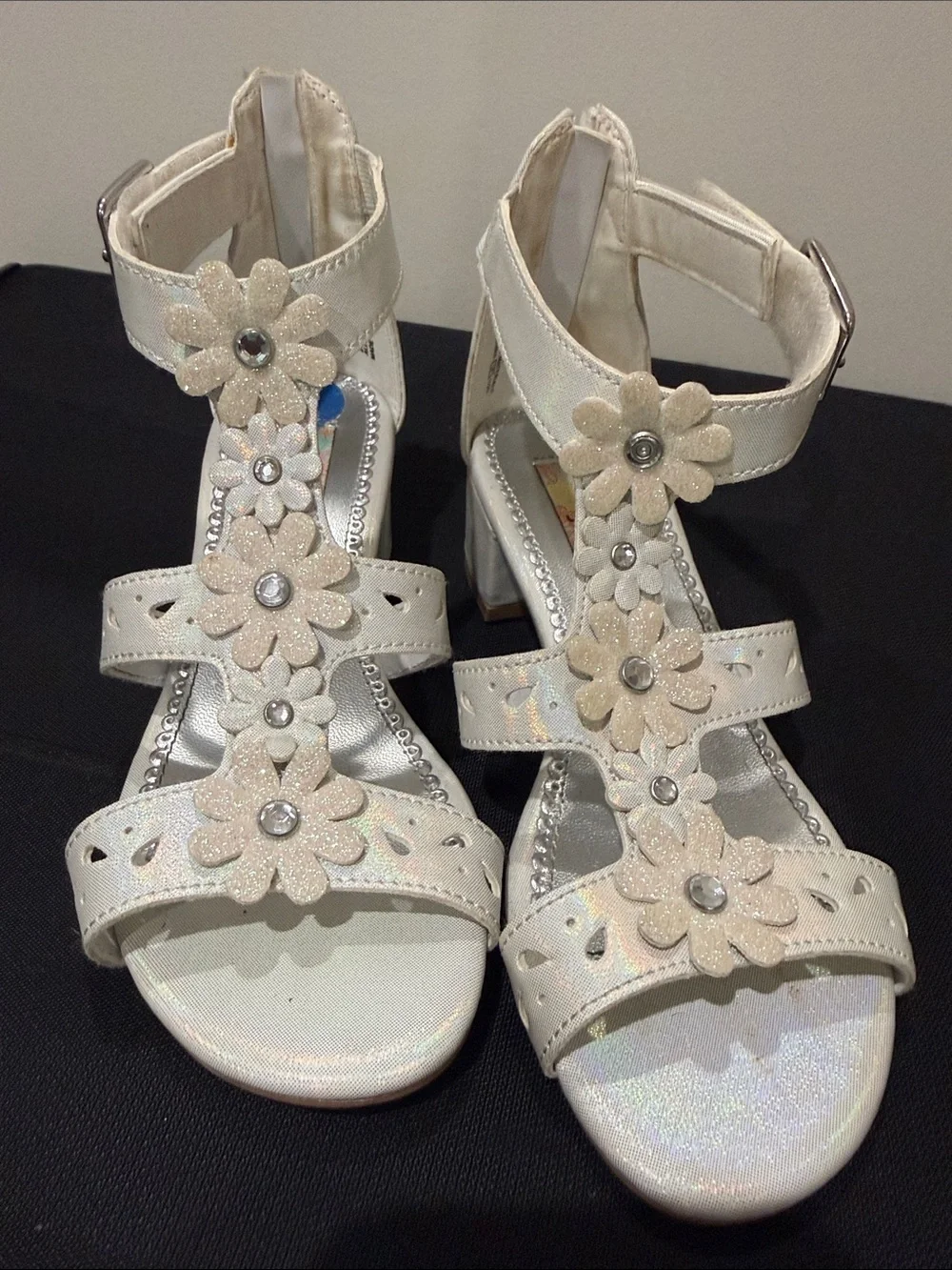 Rachel shoes Girls' Ivory Glitter Flower Ankle-Strap Sandals Size 2